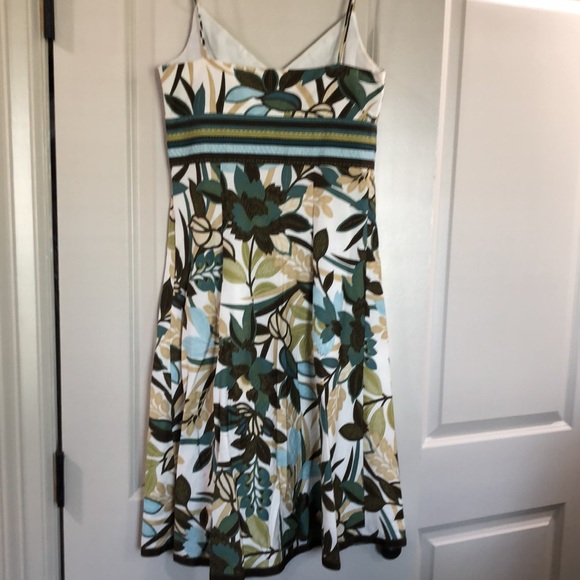 Perfect condition beautiful dress - Picture 4 of 4